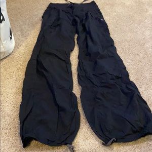 Lululemon pants size 4 tall black
